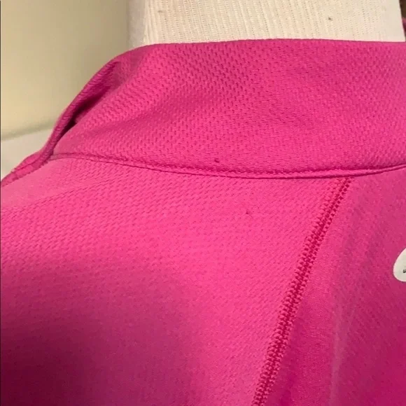 Under armour pink 1/4 zip, hidden key pocket, med - Picture 8 of 11